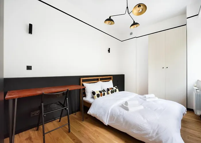 Warszawski Modern By Bookinghost Warszawa